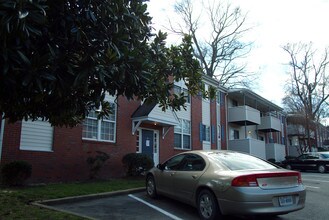 Linden At Forest Hill in Richmond, VA - Building Photo - Building Photo