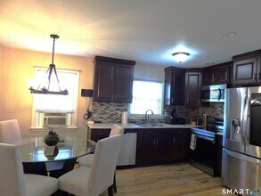 26 Dayton Rd in Bridgeport, CT - Building Photo - Building Photo