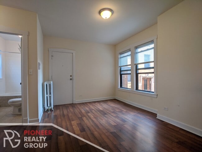 2648 N Spaulding Ave, Unit 2617.5-1N in Chicago, IL - Building Photo - Building Photo