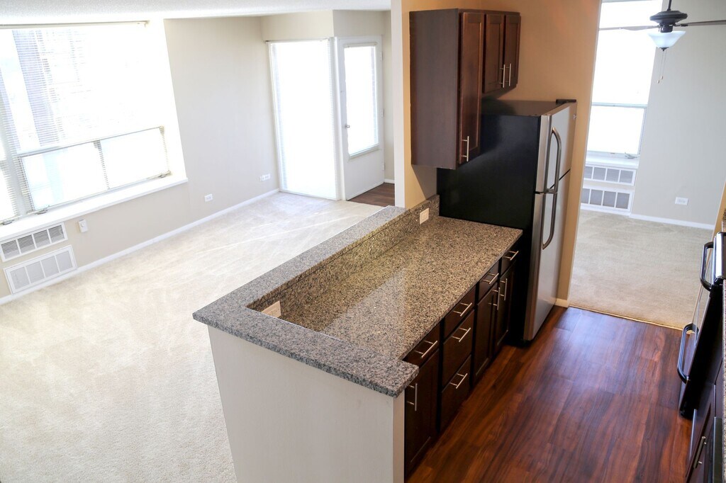 Riley Towers Apartments in Indianapolis, IN