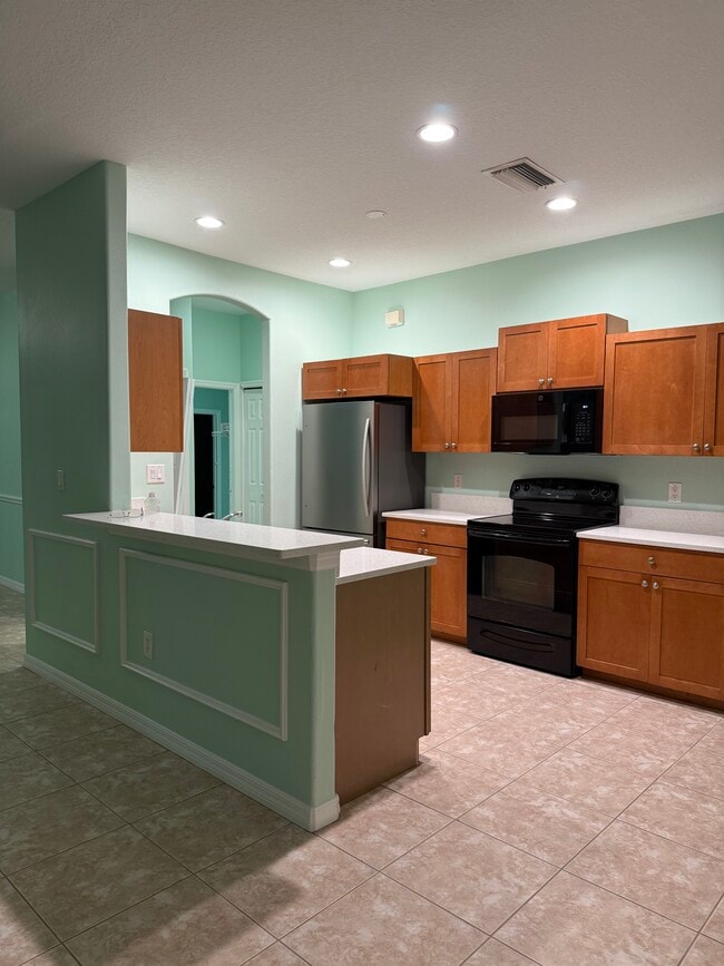 2336 Alling Ter in North Port, FL - Foto de edificio - Building Photo