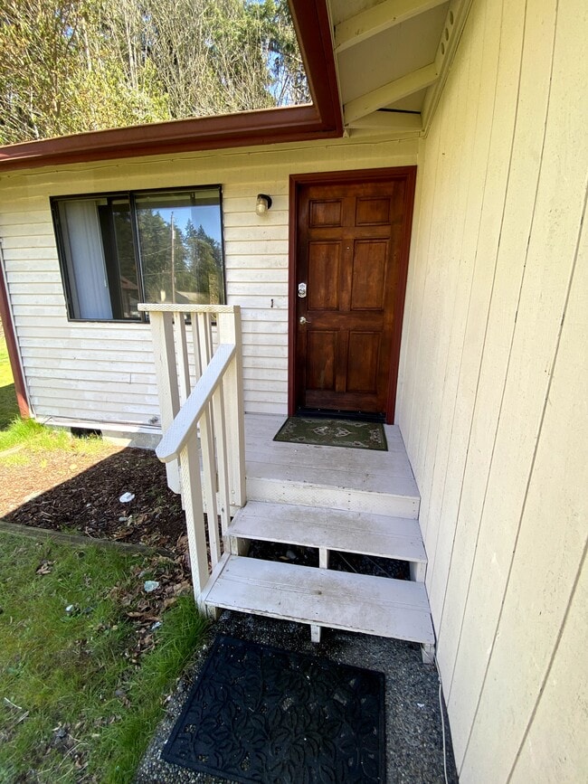 223 Willow St in Bremerton, WA - Building Photo - Building Photo