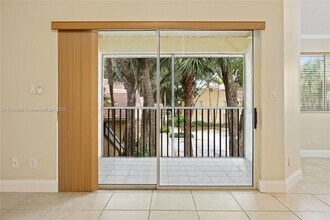958 Coral Club Dr in Coral Springs, FL - Building Photo - Building Photo