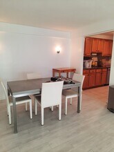 56 Townsend St, Unit B13 in Abington, MA - Building Photo - Building Photo