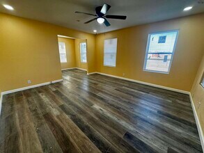 603 E Alameda St in Iowa Park, TX - Building Photo - Building Photo