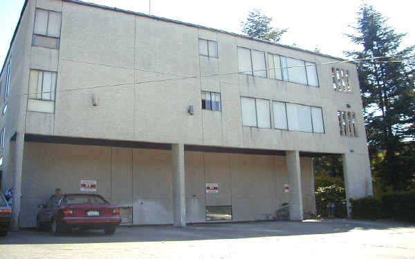 5221 Ravenna Ave NE in Seattle, WA - Foto de edificio - Building Photo