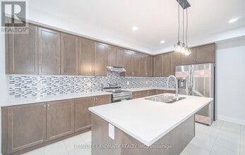 14 Mckay Ave. in Kawartha Lakes, ON - Building Photo - Building Photo