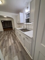 3325 Mapledale Ave, Unit UP Apartamentos