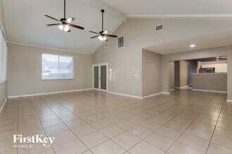 1823 Coyote Pl in Brandon, FL - Foto de edificio - Building Photo