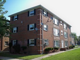 14023 Stewart Ave in Riverdale, IL - Building Photo