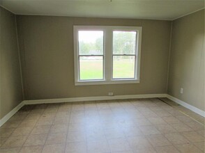 13603 Battle Rd in Beasley, TX - Foto de edificio - Building Photo