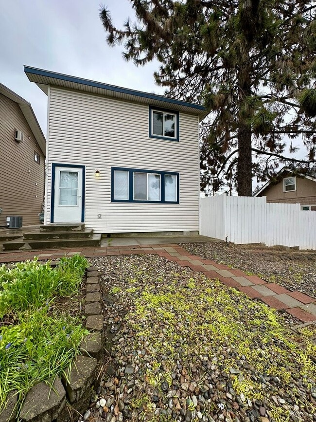 property at 3216 E 29th Ave