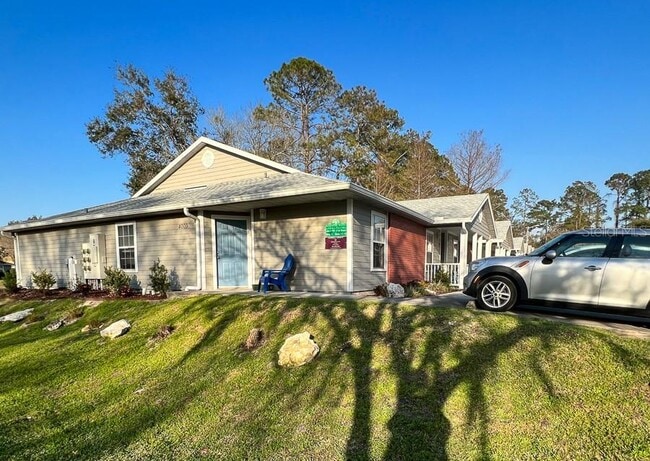 property at 4003 SW 27th St