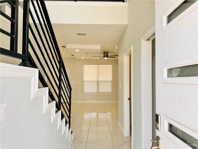 20 N Crown Point in Pharr, TX - Building Photo - Building Photo