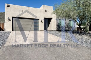 37042 N Conestoga Trail in Cave Creek, AZ - Building Photo