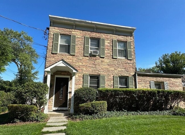 property at 140 Wall St