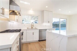 19116 Nashville St in Los Angeles, CA - Building Photo - Building Photo