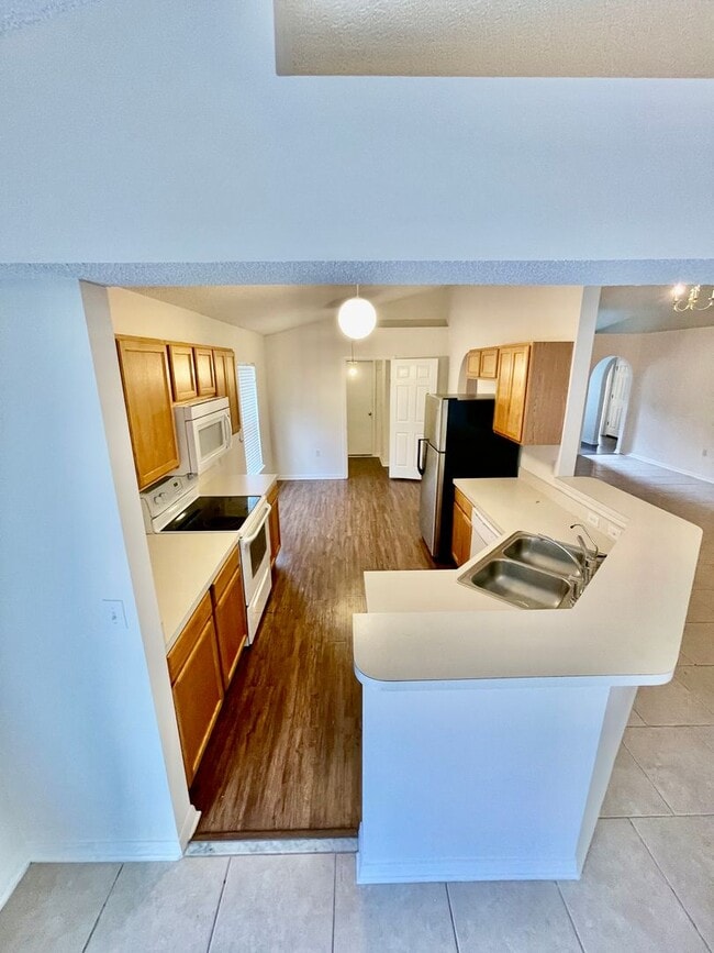 37186 Southern Glen Way in Hilliard, FL - Building Photo - Building Photo