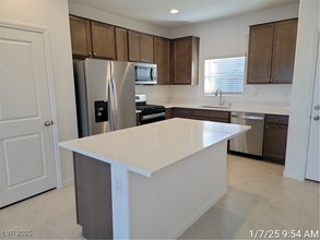 398 Moonlight Opera Ct in Henderson, NV - Building Photo - Building Photo