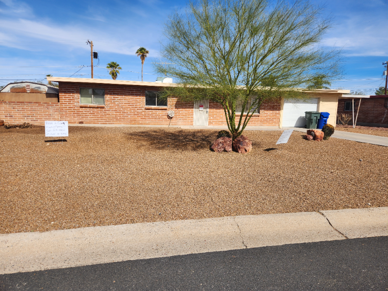 6925 E Calle Ileo in Tucson, AZ - Building Photo