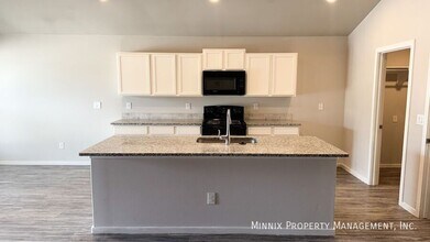 2134 N Texas Ave in Lubbock, TX - Foto de edificio - Building Photo