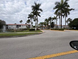 4744 NW 114th Ave in Doral, FL - Building Photo