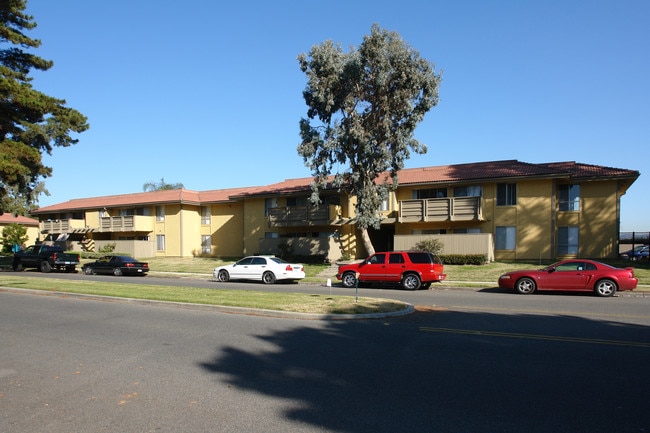 Stone Arbor Apartments in Oceanside, CA - Foto de edificio - Building Photo