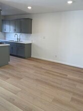 2450 Purdue Ave, Unit #5 in Los Angeles, CA - Foto de edificio - Building Photo