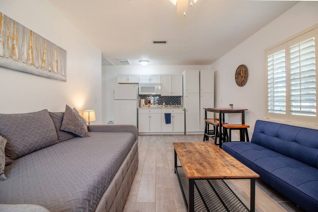 3037 Peel Ave in Orlando, FL - Building Photo