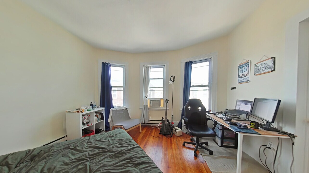 38 Jefferson St, Unit 1 in Cambridge, MA - Building Photo