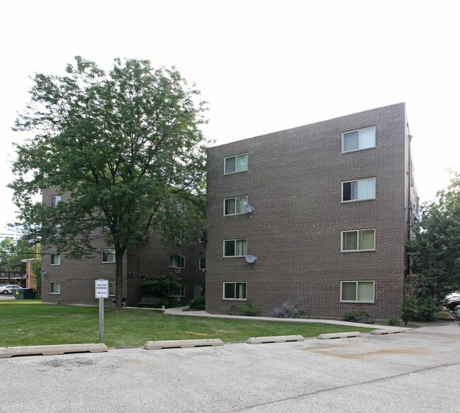5118 Fairview Apartments in Downers Grove, IL - Building Photo - Building Photo