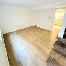 235 Hamilton Ave, Unit 235 in Columbus, OH - Foto de edificio - Building Photo