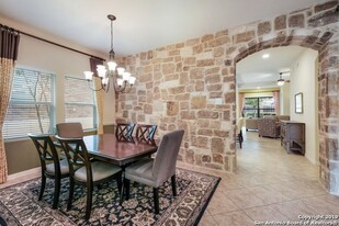 8159 Two Winds in San Antonio, TX - Building Photo