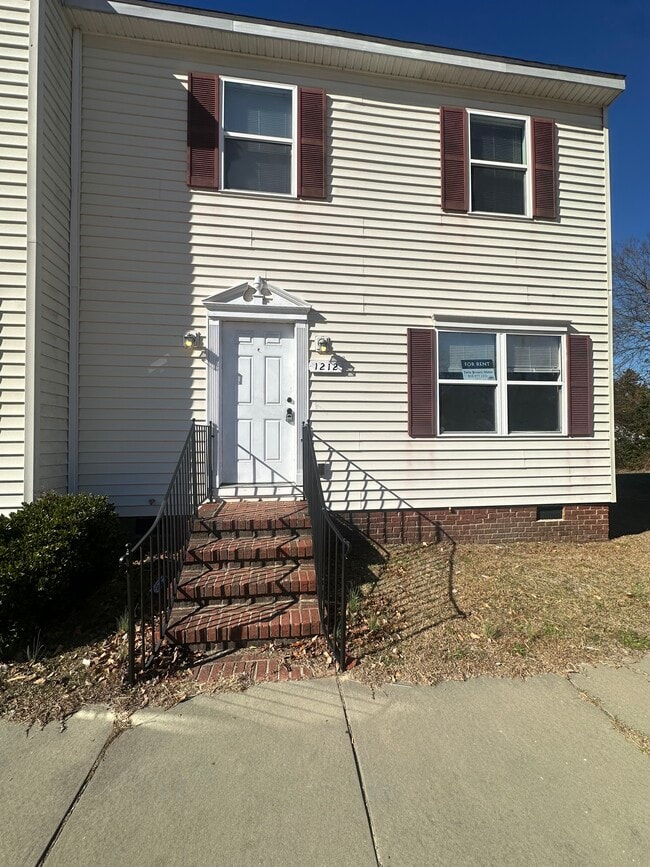 property at 1212 Superior Pointe Pl