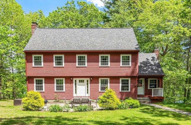 property at 8 Scott Rd