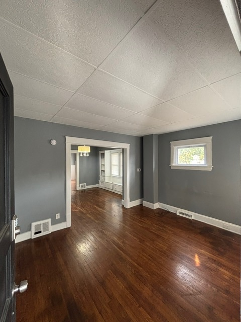 1541 Hopkins Ave in Lakewood, OH - Foto de edificio - Building Photo