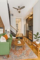 221 Mott St in New York, NY - Building Photo