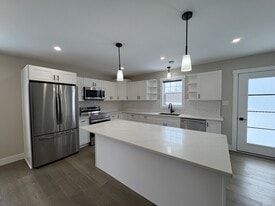 8 Hobble Ln in Quispamsis, NB - Building Photo