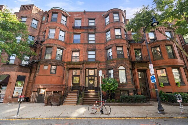 499 Beacon Street in Boston, MA - Foto de edificio - Building Photo