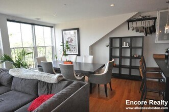654 Massachusetts Ave, Unit 6 in Boston, MA - Building Photo - Building Photo