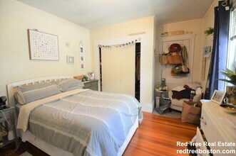 18 Hunnewell Ave, Unit 2 in Boston, MA - Building Photo - Building Photo