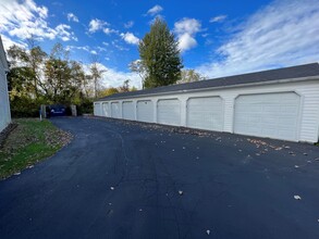 West Summerset Apartments in Amherst, NY - Building Photo - Building Photo