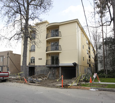 5312 Hermitage Ave in Valley Village, CA - Foto de edificio - Building Photo