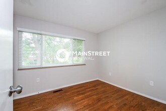 1520 Arlington Dr in Florissant, MO - Building Photo - Building Photo