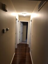 563 E Guthrie Ave in Madison Heights, MI - Building Photo - Building Photo