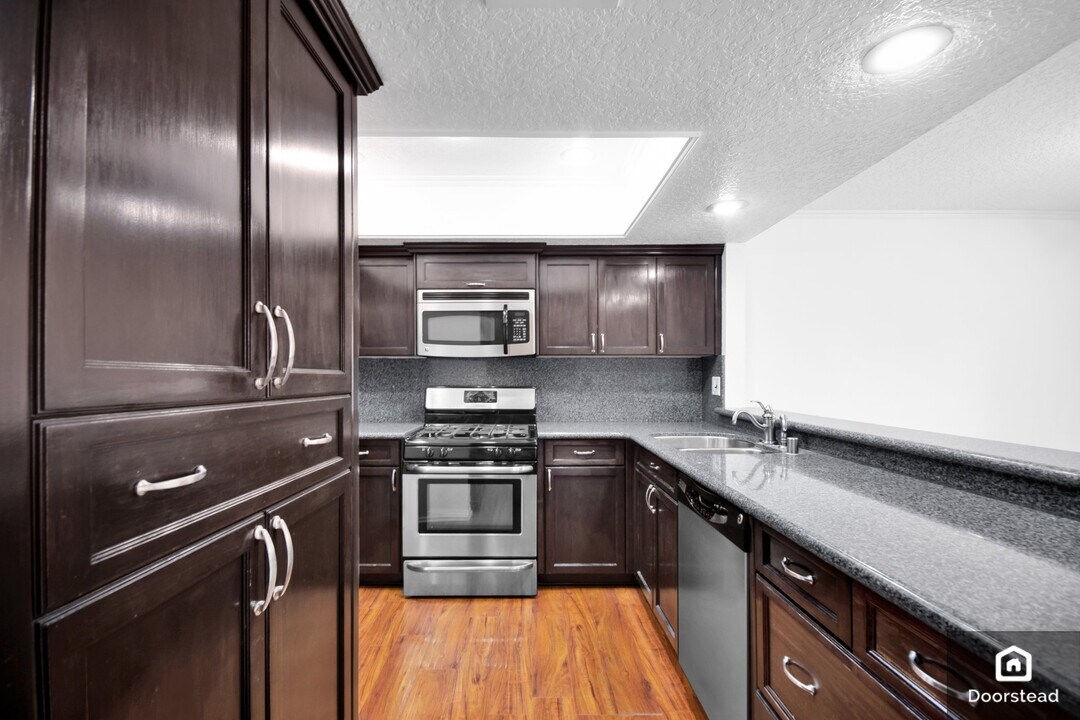 25596 Mont Pointe, Unit 4F in Lake Forest, CA - Building Photo