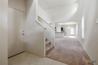 131 Lake Gln in San Marcos, TX - Foto de edificio - Building Photo