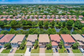 1088 Grove Park Cir in Boynton Beach, FL - Building Photo - Building Photo