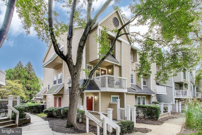 property at 5801 Inman Park Cir