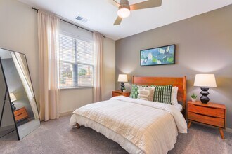 Hawthorne at St. Marks in Burlington, NC - Building Photo - Building Photo